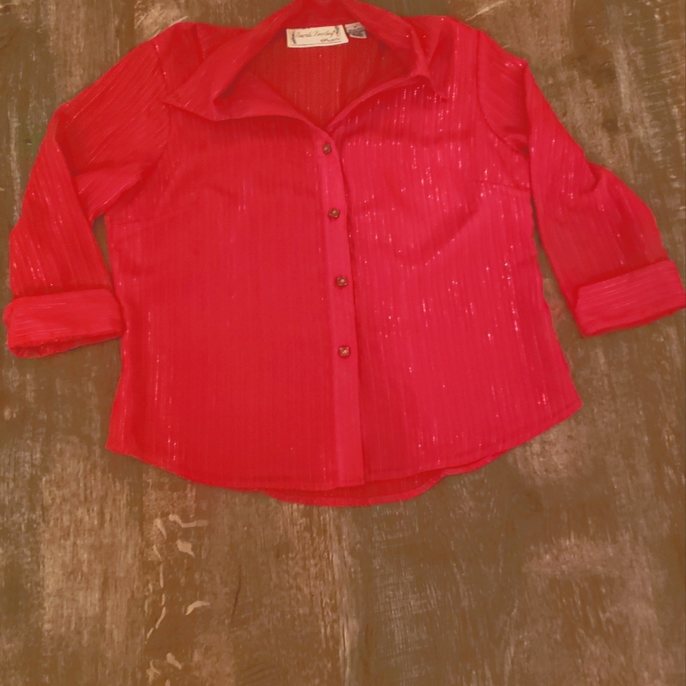 SARAH BENTLEY Red Button top